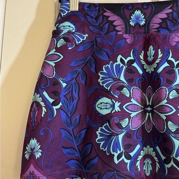 Athleta Purple and Blue Floral Mini Athletic Skirt - Picture 2 of 6